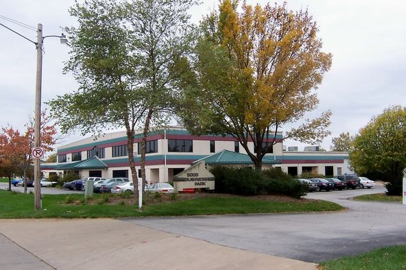 5000 Tremont Ave, Davenport, IA 52807